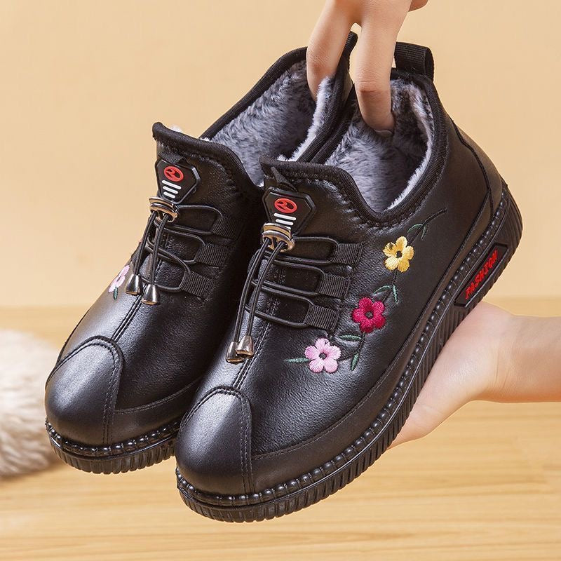 أحذية جلدية مزخرفة بالأزهار لراحة فاخرة ودائمة